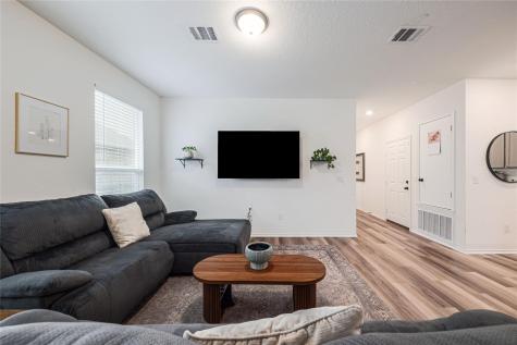 8001 Crystalbrook W Austin TX 78724