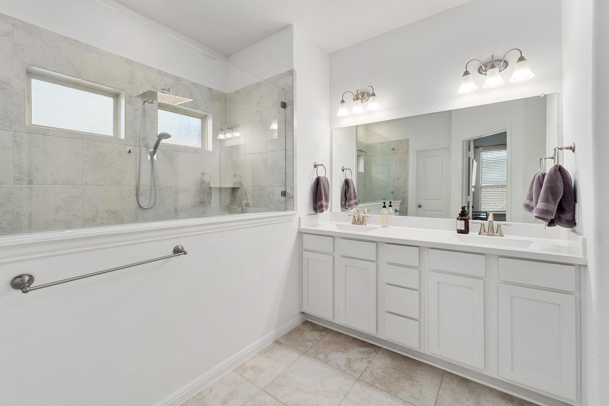 718 Hereford Loop Hutto TX 78634