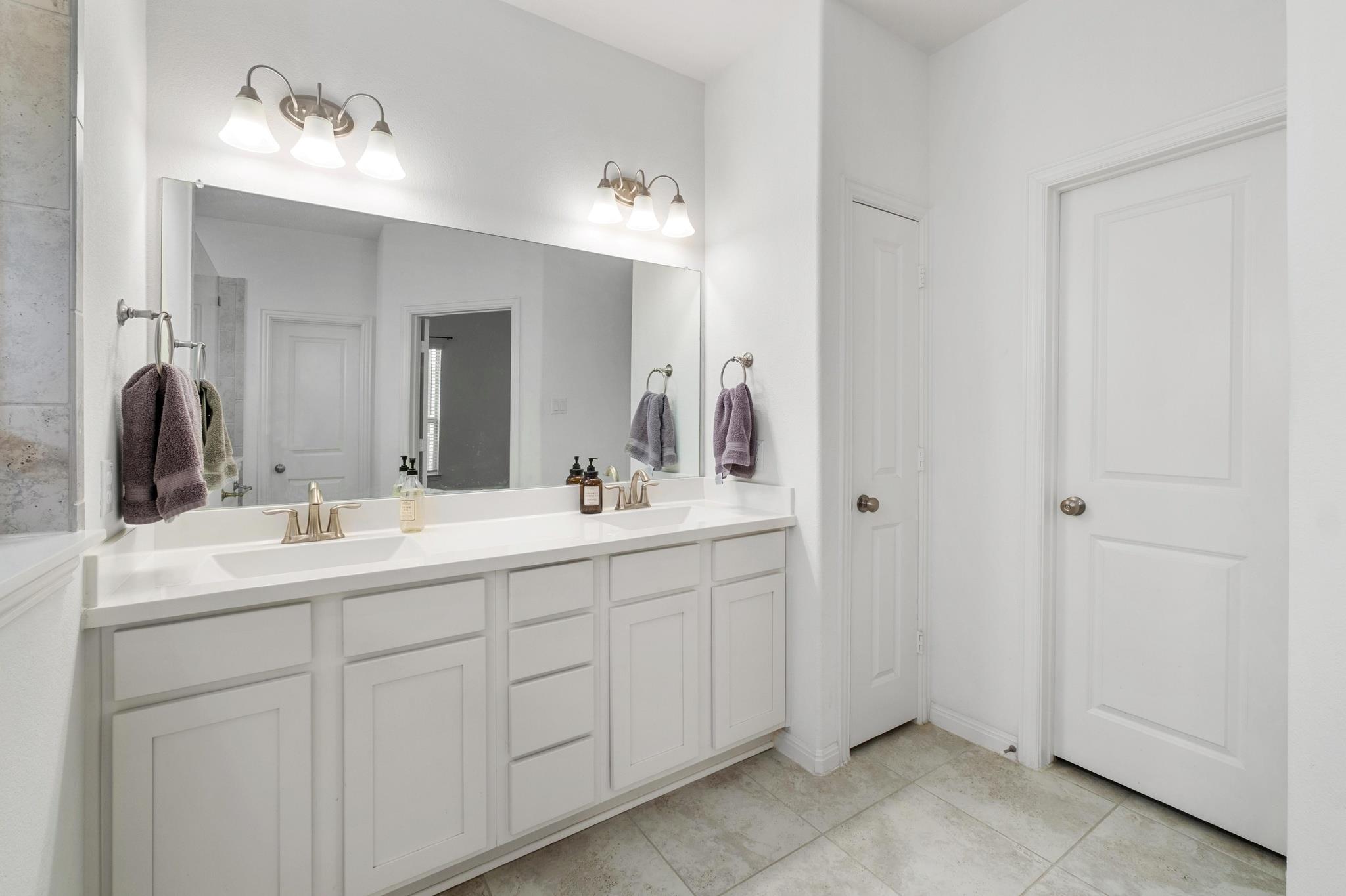 718 Hereford Loop Hutto TX 78634