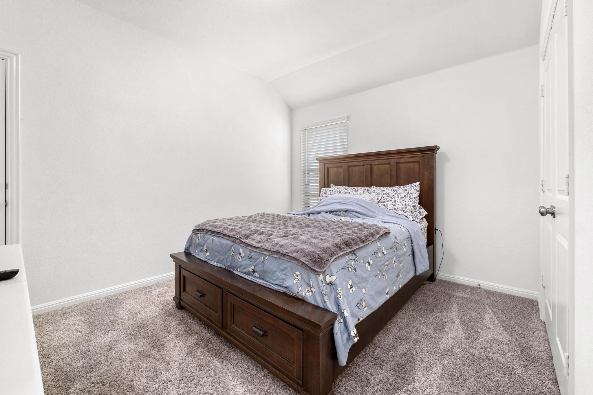 718 Hereford Loop Hutto TX 78634