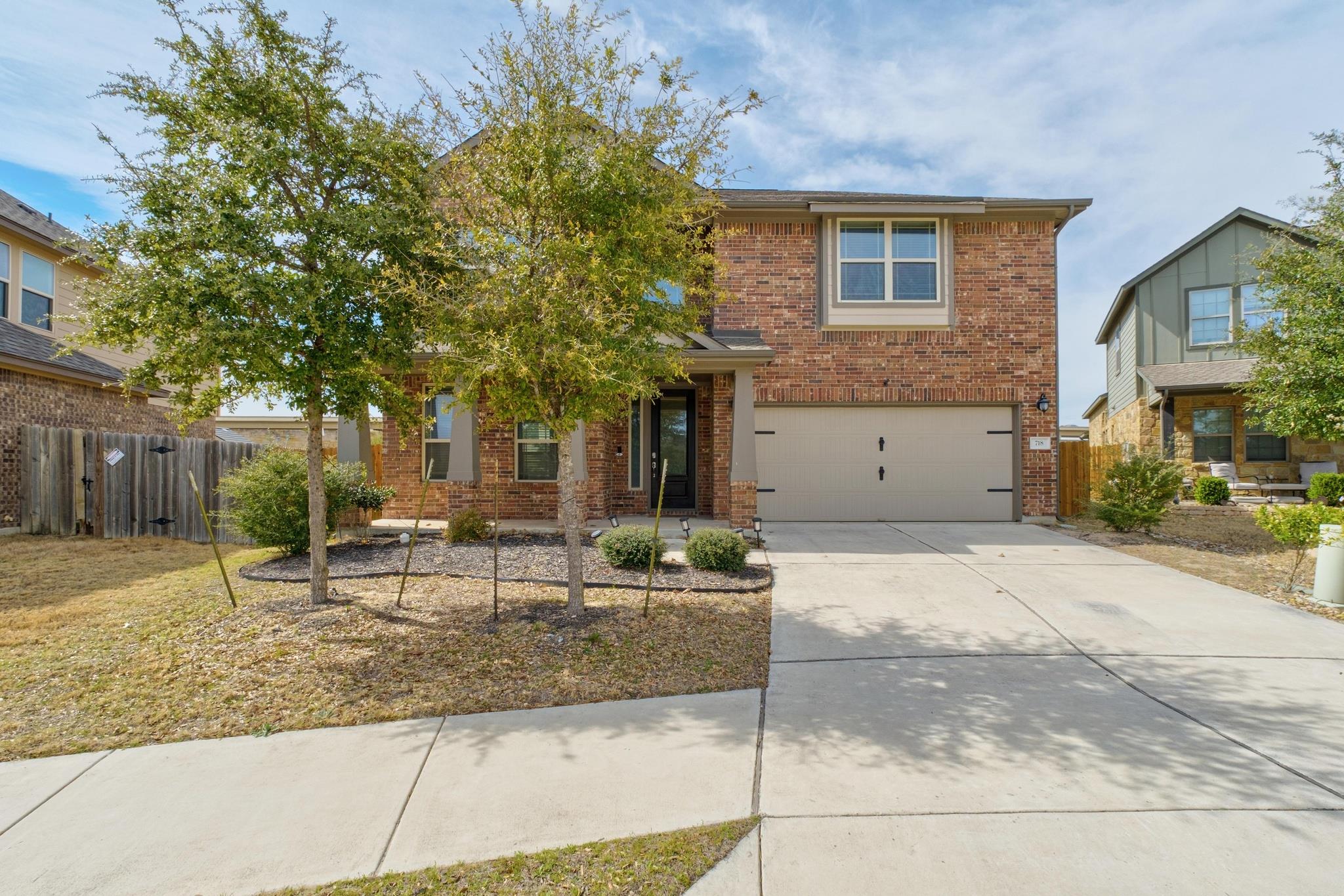 718 Hereford Loop Hutto TX 78634