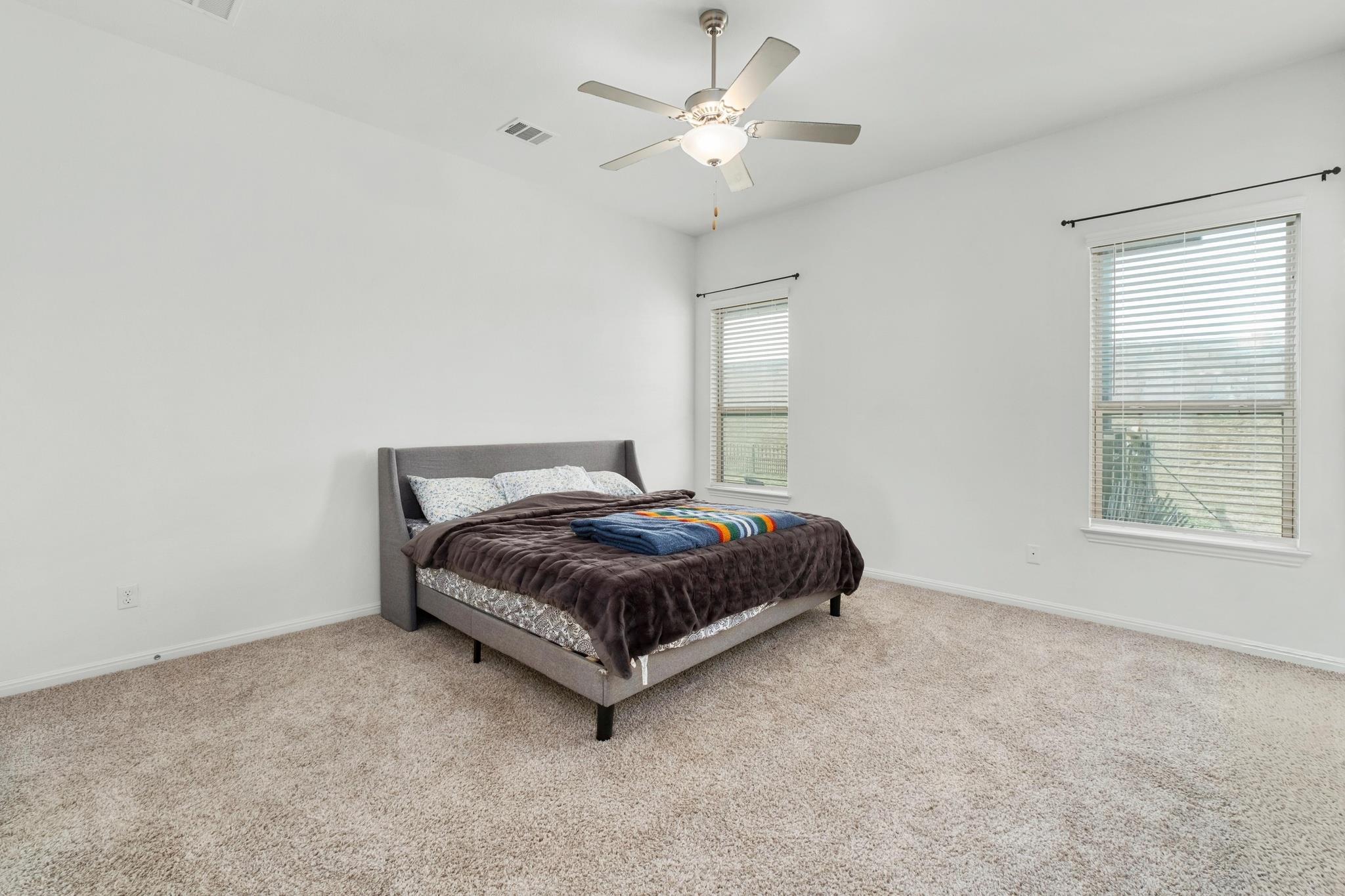 718 Hereford Loop Hutto TX 78634