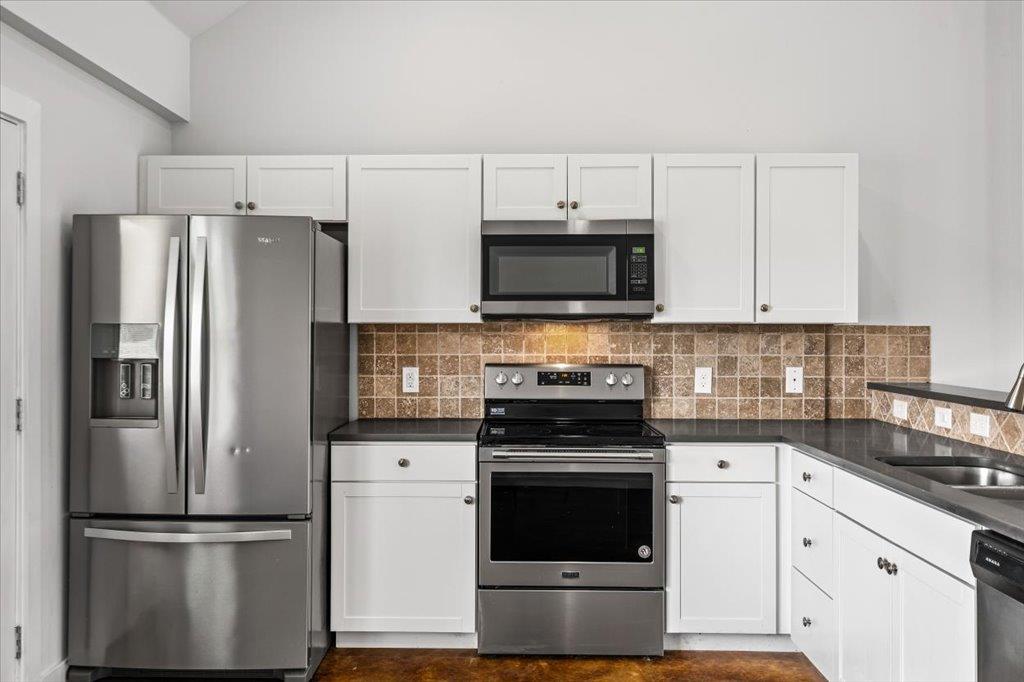 9913 Little Creek Circle Dripping Springs TX 78620