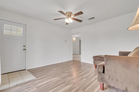 104 S Meadow Drive Little River Academy TX 76554