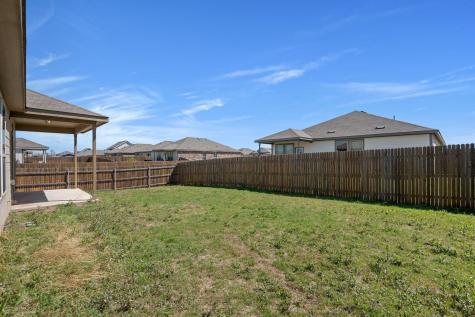 184 Gunther Way Taylor TX 76574