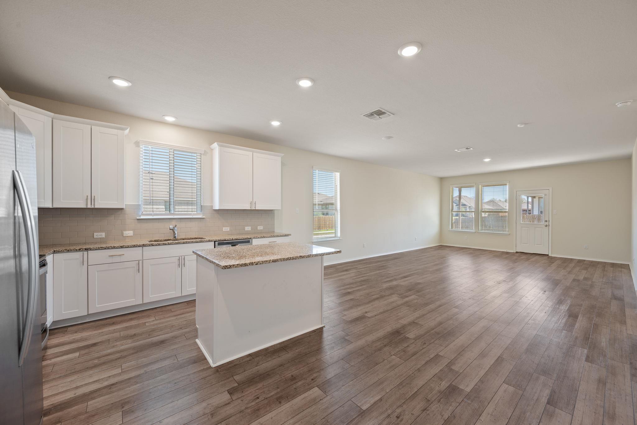 184 Gunther Way Taylor TX 76574