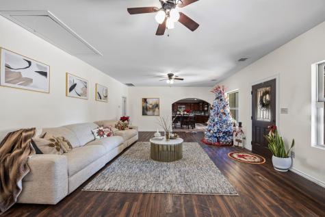 305 Whitesands Trail Dale TX 78616