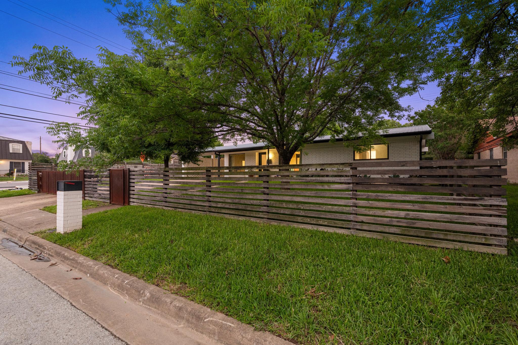 1723 Fawn Drive Austin TX 78741