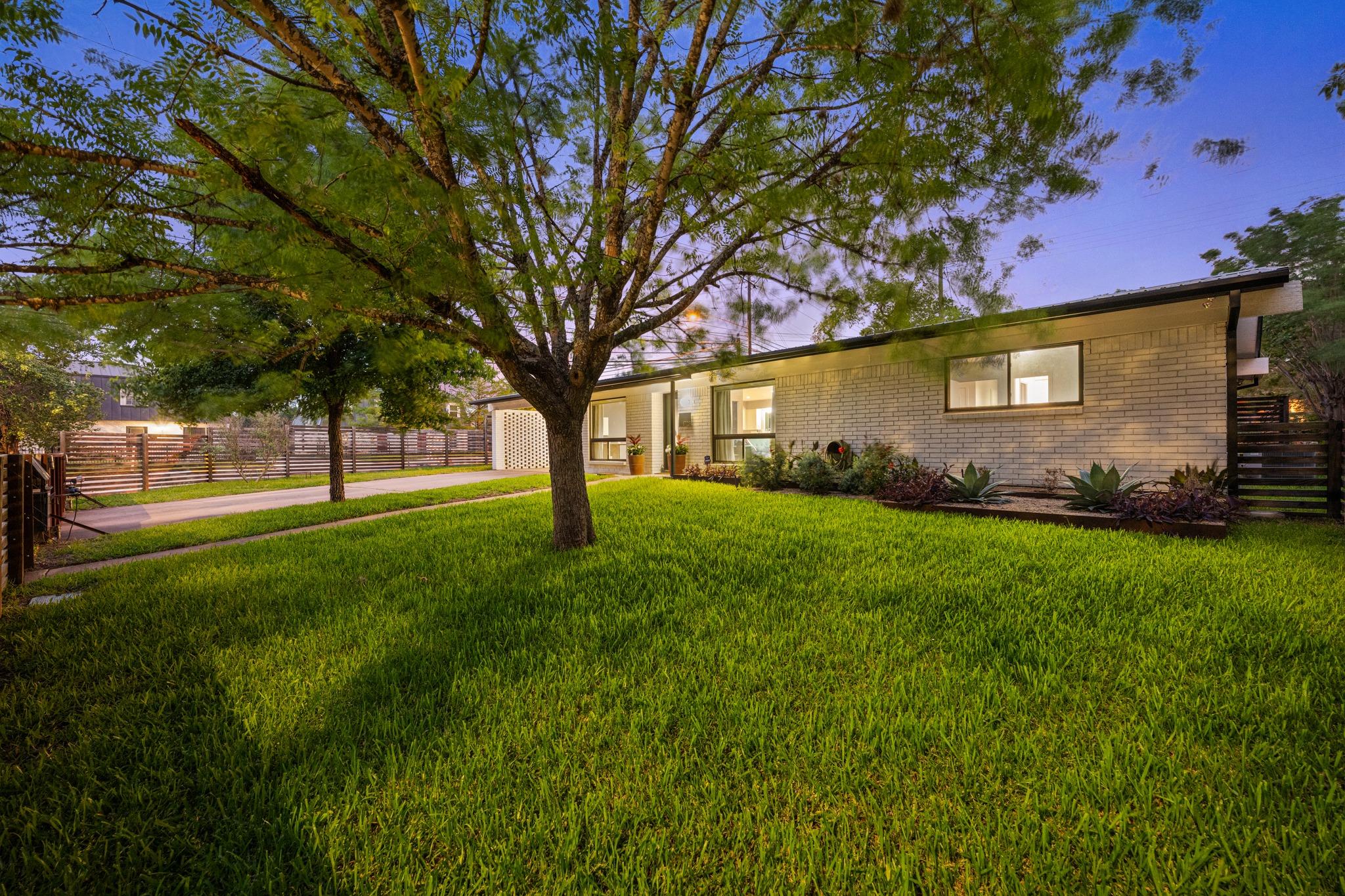 1723 Fawn Drive Austin TX 78741