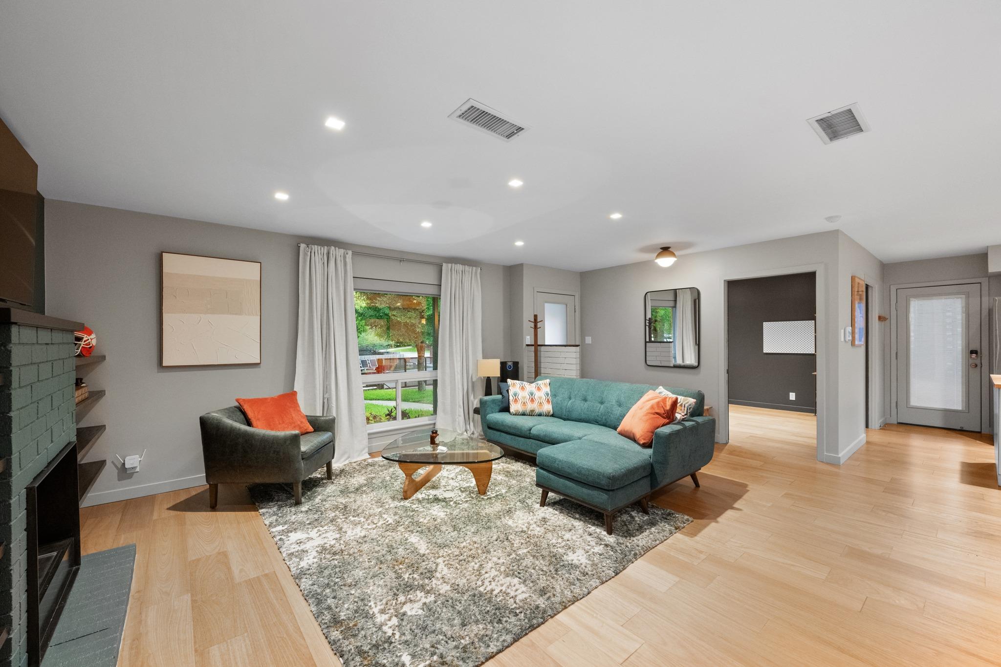 1723 Fawn Drive Austin TX 78741