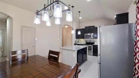 102 N Pasture Cove Hutto TX 78634