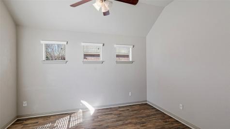 102 N Pasture Cove Hutto TX 78634