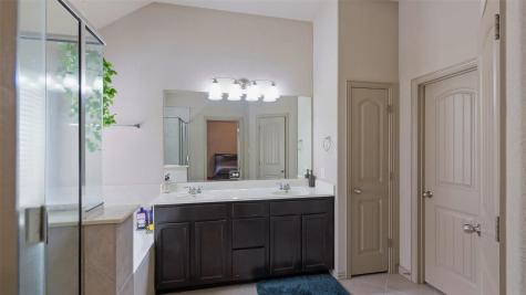 102 N Pasture Cove Hutto TX 78634