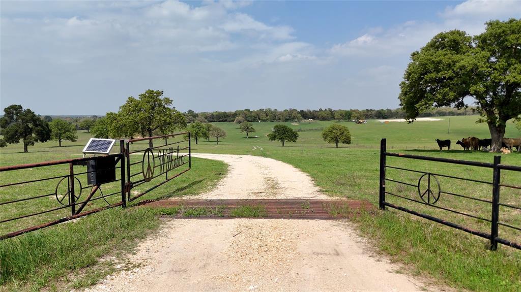 2792 Fm 535 Rosanky TX 78953
