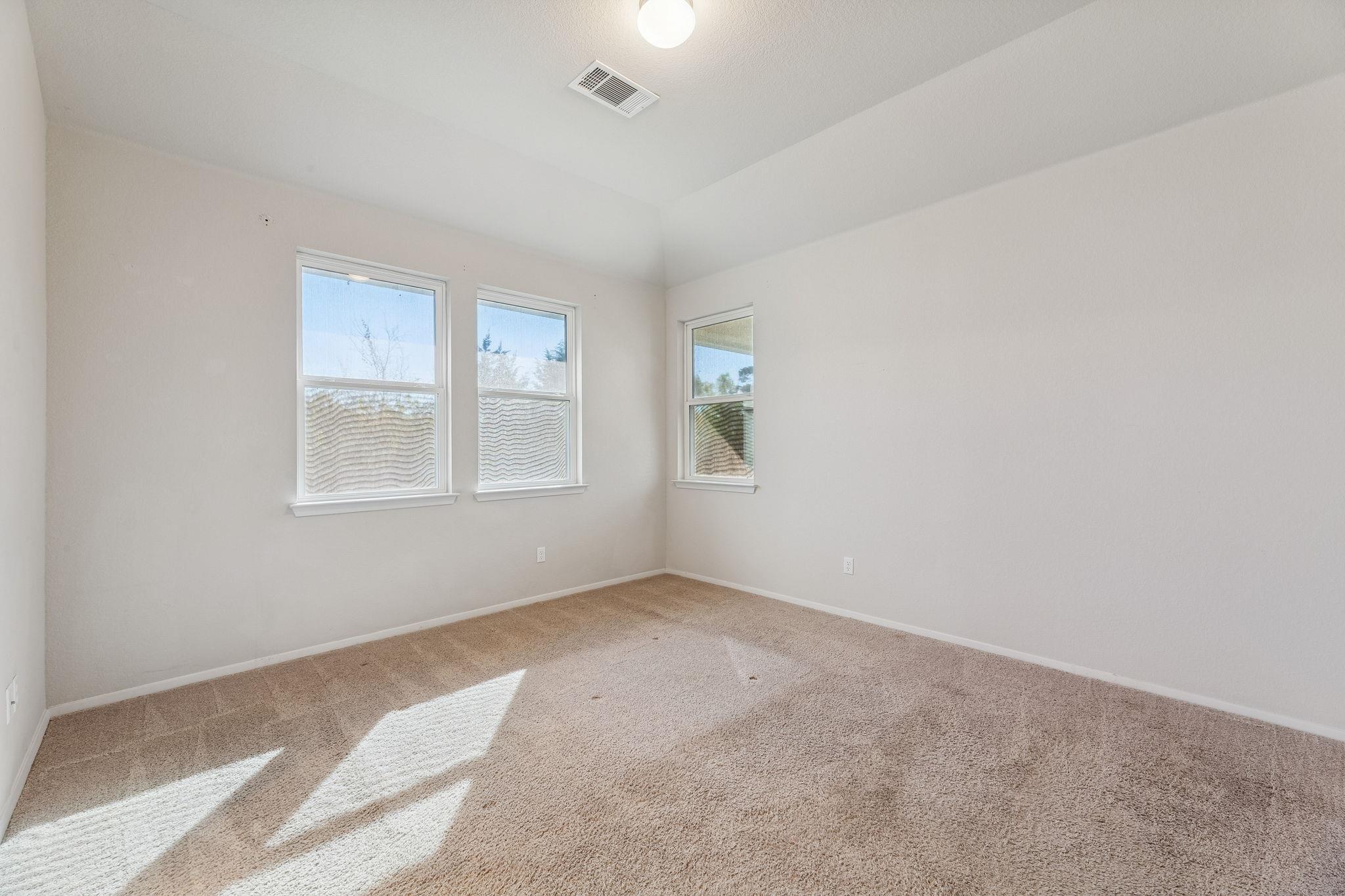 316 Insider Loop Elgin TX 78621
