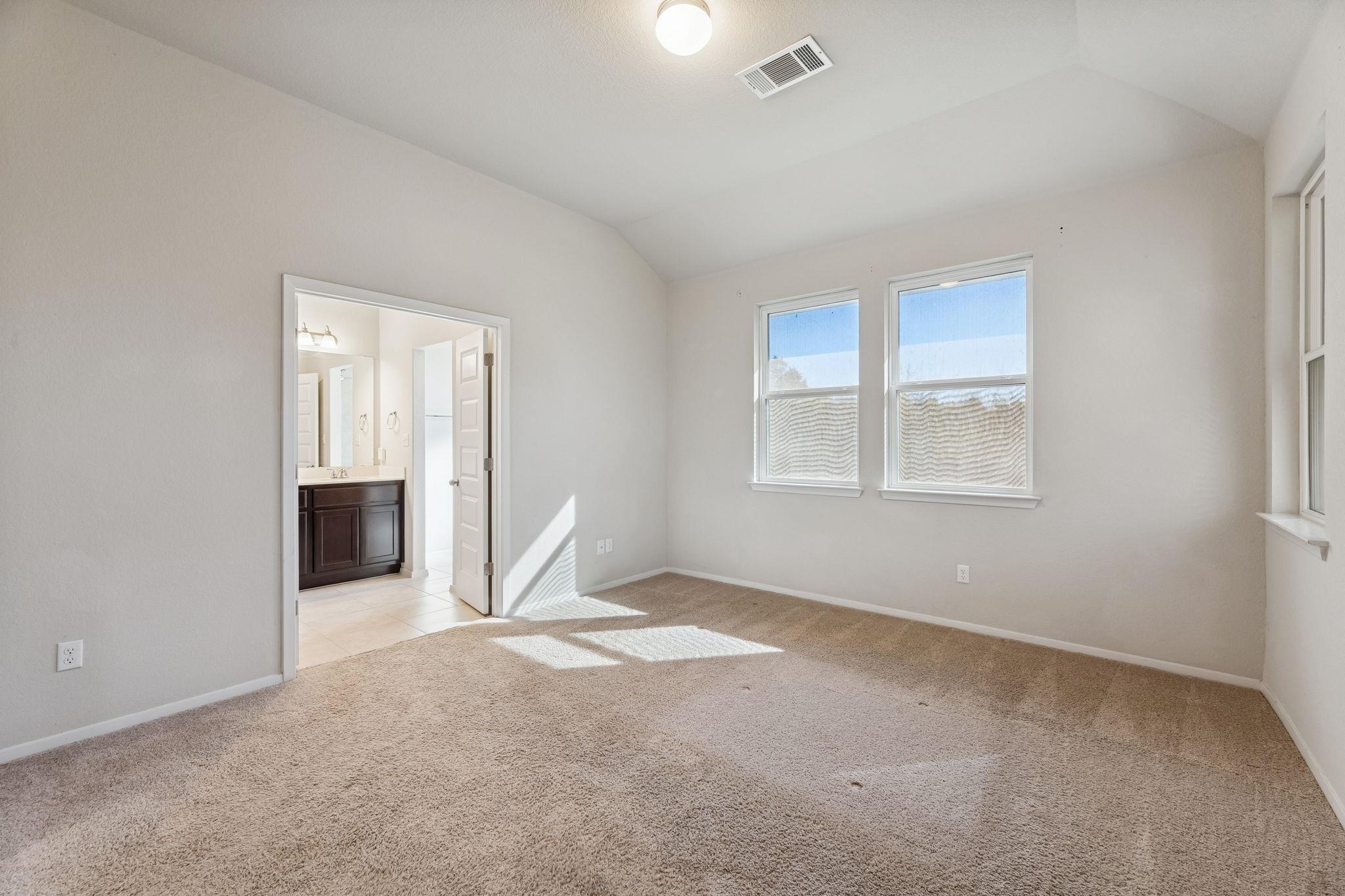 316 Insider Loop Elgin TX 78621