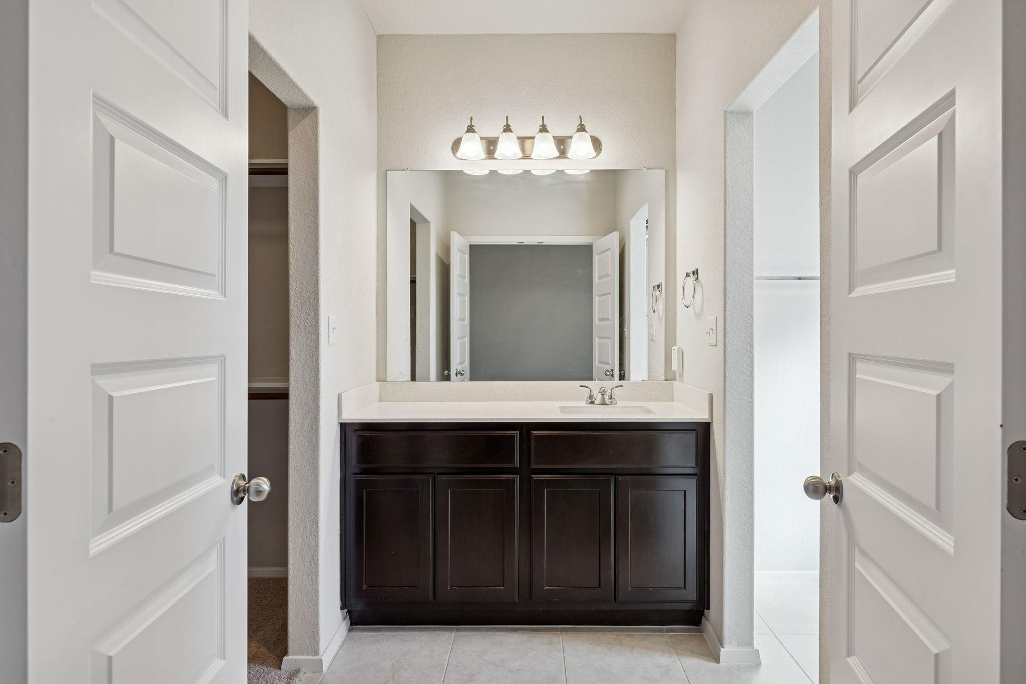 316 Insider Loop Elgin TX 78621