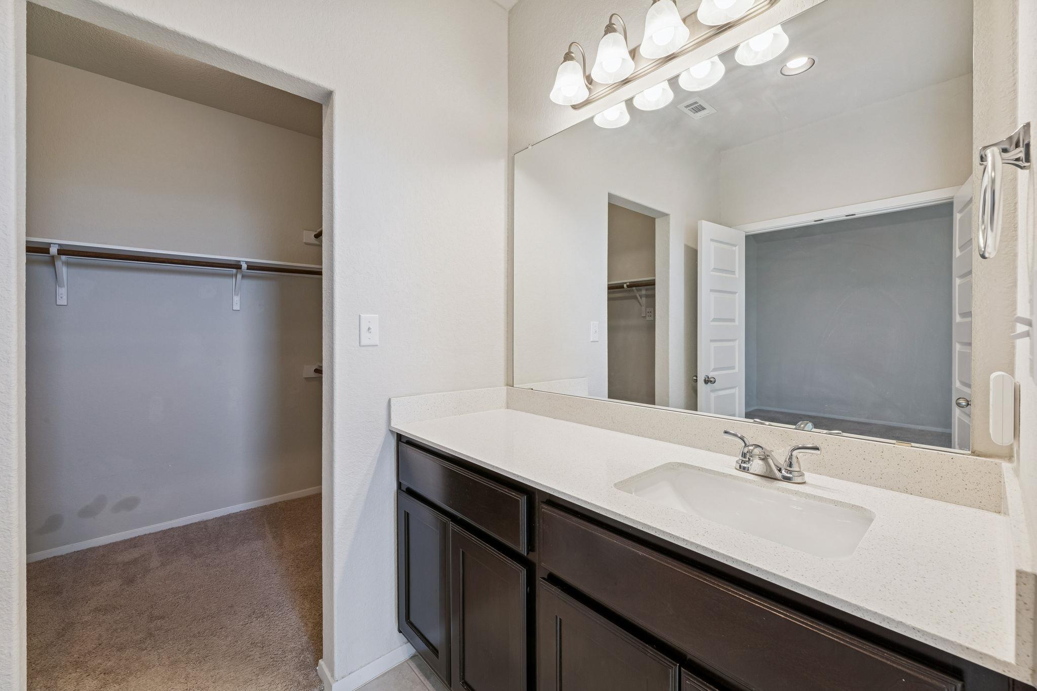 316 Insider Loop Elgin TX 78621