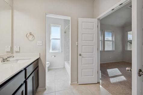316 Insider Loop Elgin TX 78621