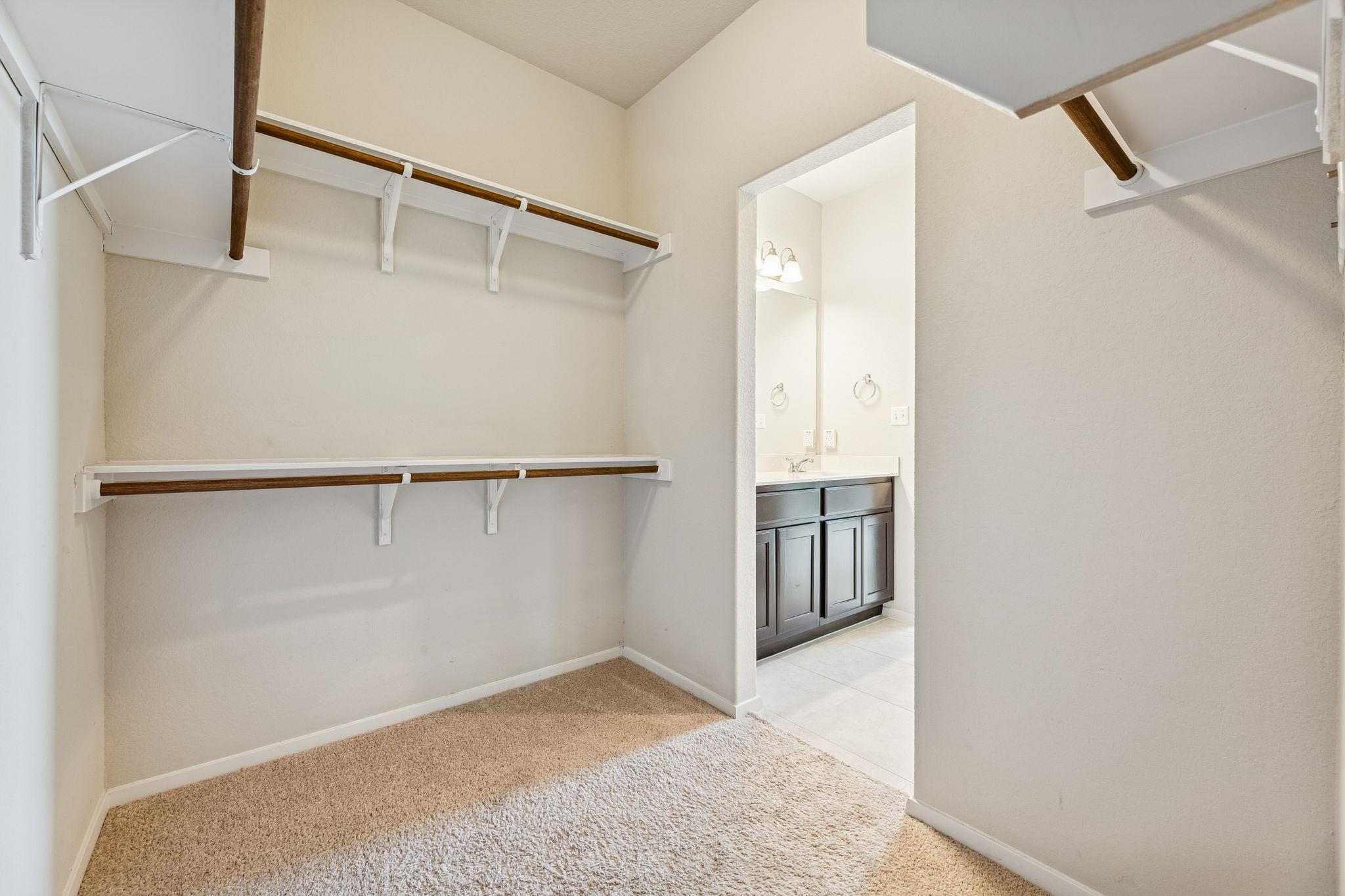316 Insider Loop Elgin TX 78621