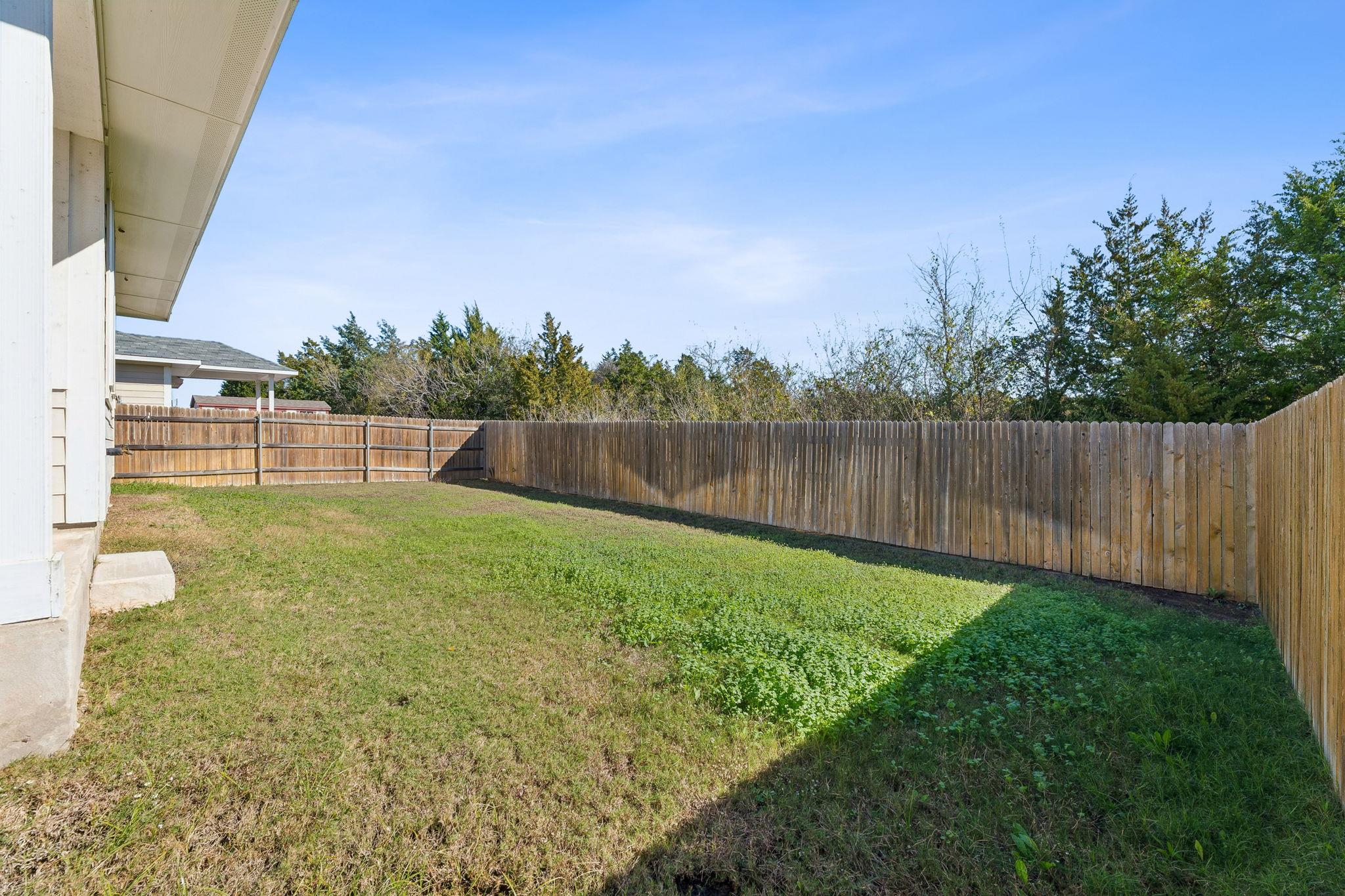 316 Insider Loop Elgin TX 78621