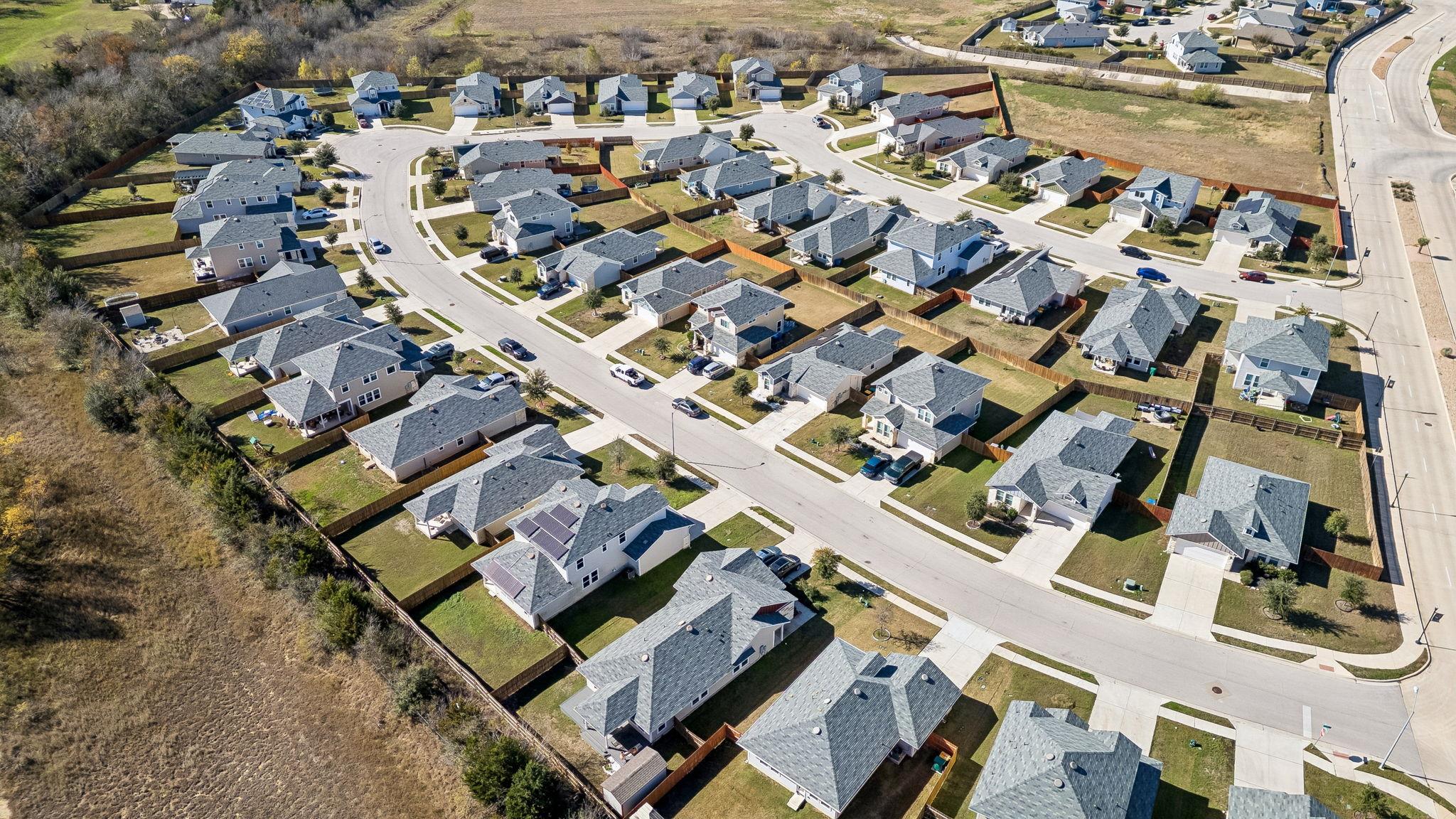 316 Insider Loop Elgin TX 78621