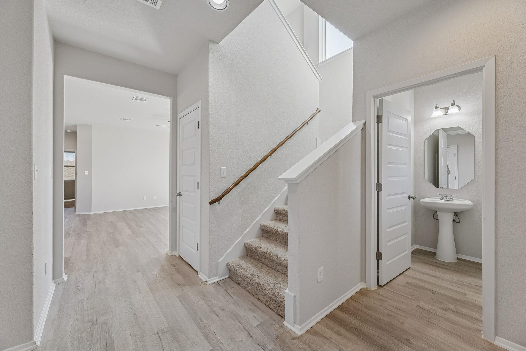 316 Insider Loop Elgin TX 78621