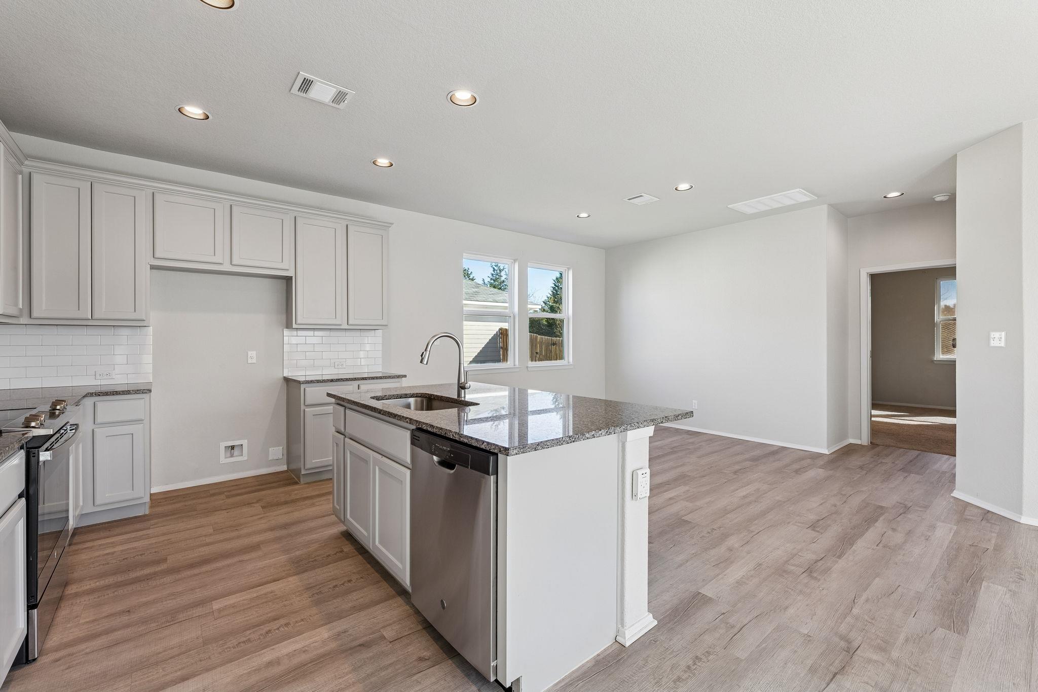 316 Insider Loop Elgin TX 78621