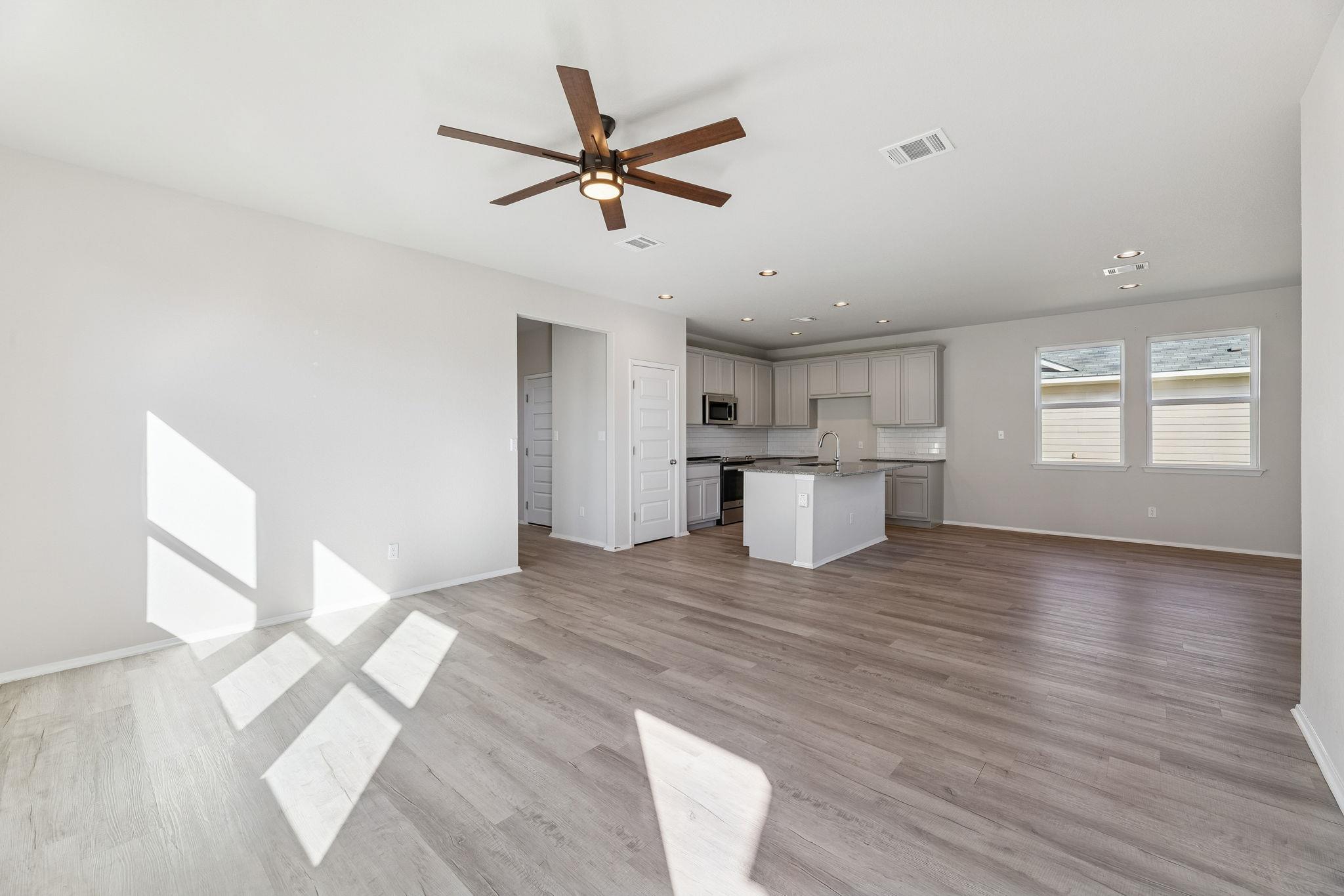316 Insider Loop Elgin TX 78621