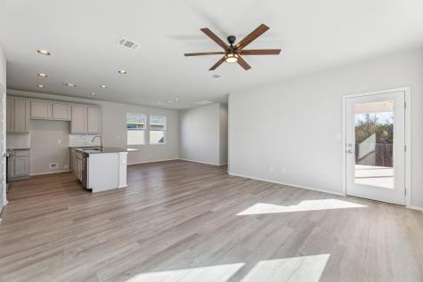 316 Insider Loop Elgin TX 78621