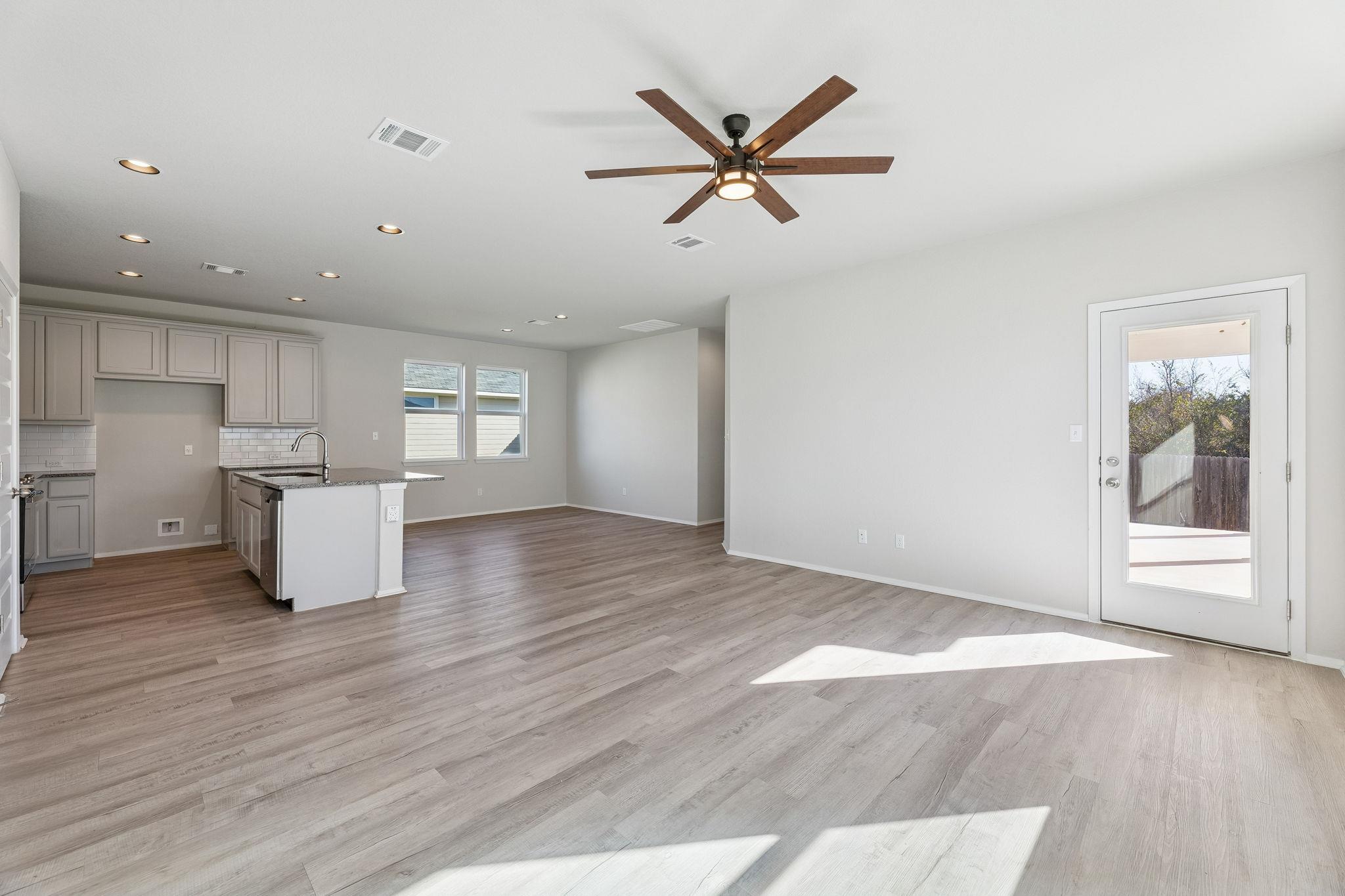 316 Insider Loop Elgin TX 78621