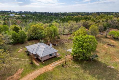 185 E Broken Tree Lane Smithville TX 78957