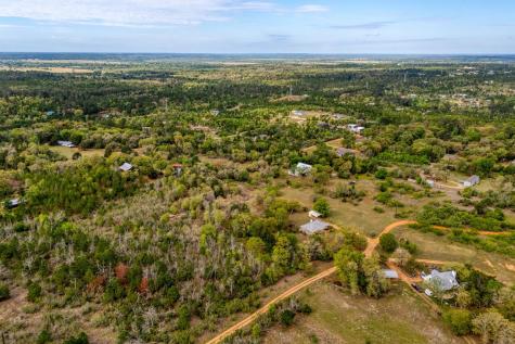 185 E Broken Tree Lane Smithville TX 78957