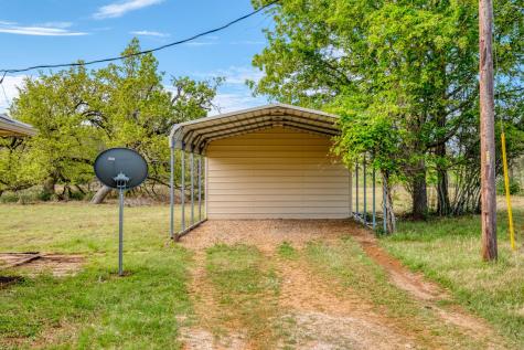185 E Broken Tree Lane Smithville TX 78957