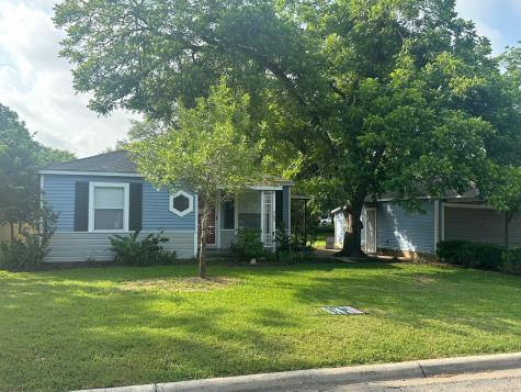 762 E Walnut Street La Grange TX 78945