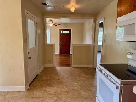 762 E Walnut Street La Grange TX 78945
