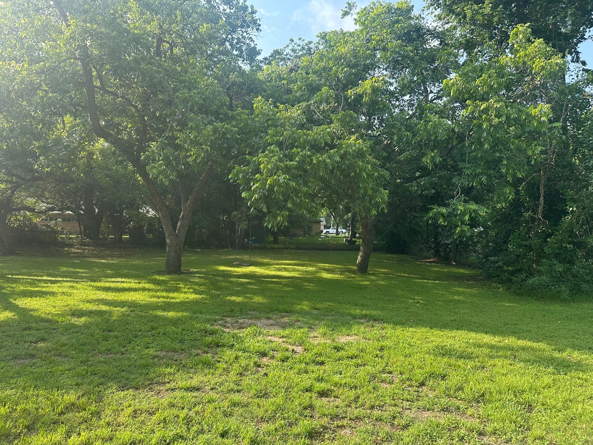 762 E Walnut Street La Grange TX 78945
