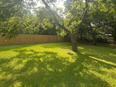 762 E Walnut Street La Grange TX 78945