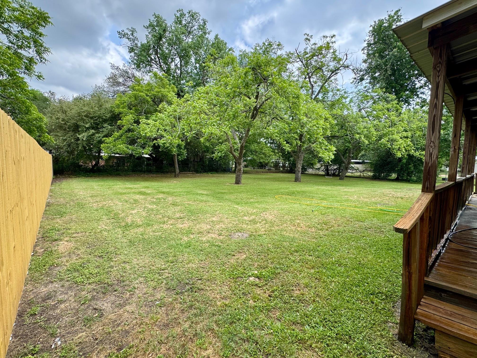 762 E Walnut Street La Grange TX 78945