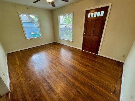 762 E Walnut Street La Grange TX 78945