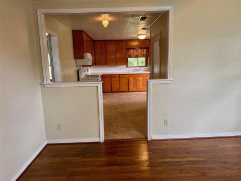 762 E Walnut Street La Grange TX 78945