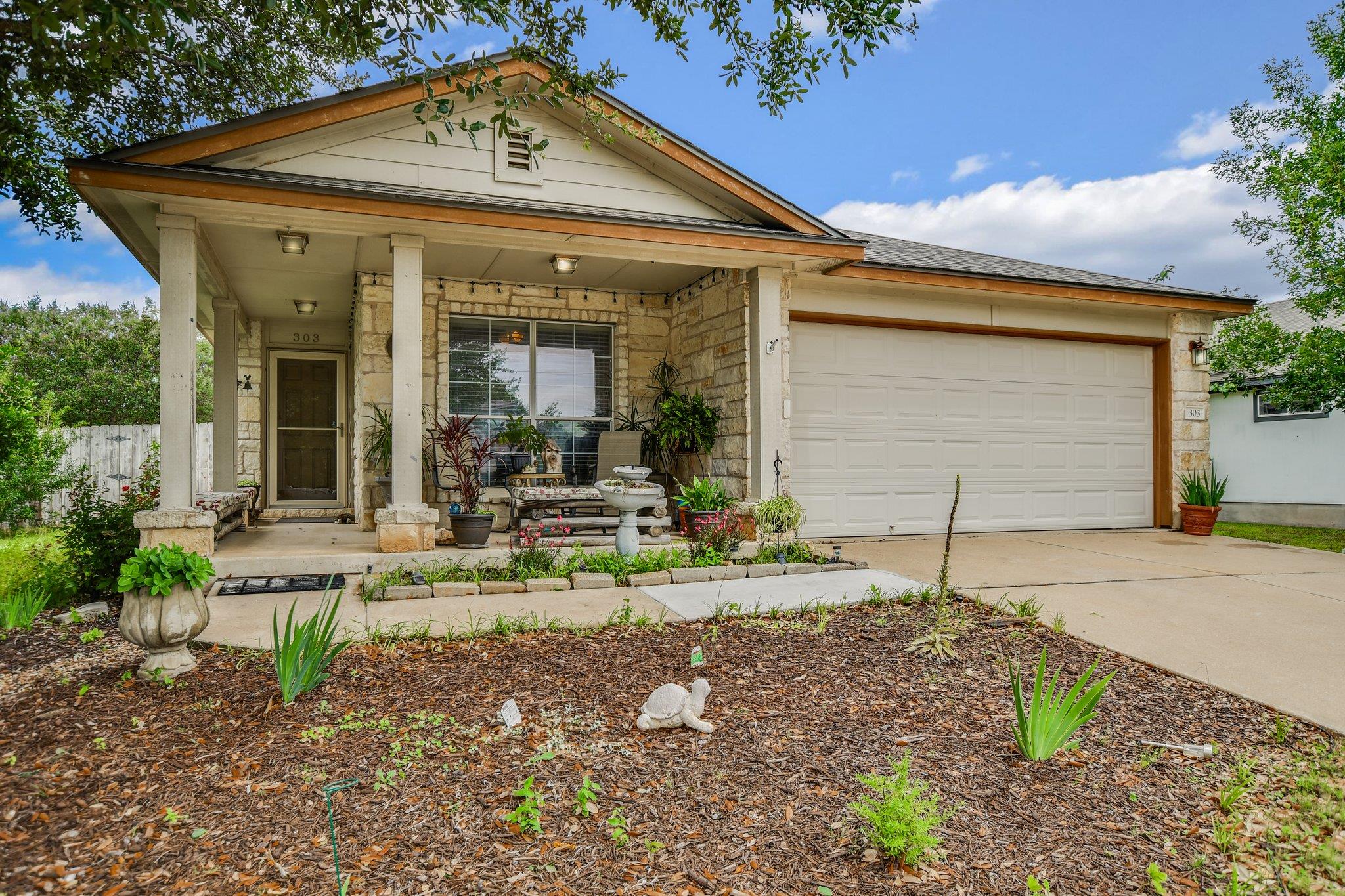 303 Delby Street Hutto TX 78634