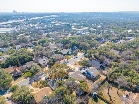 5828 Secrest Drive Austin TX 78759