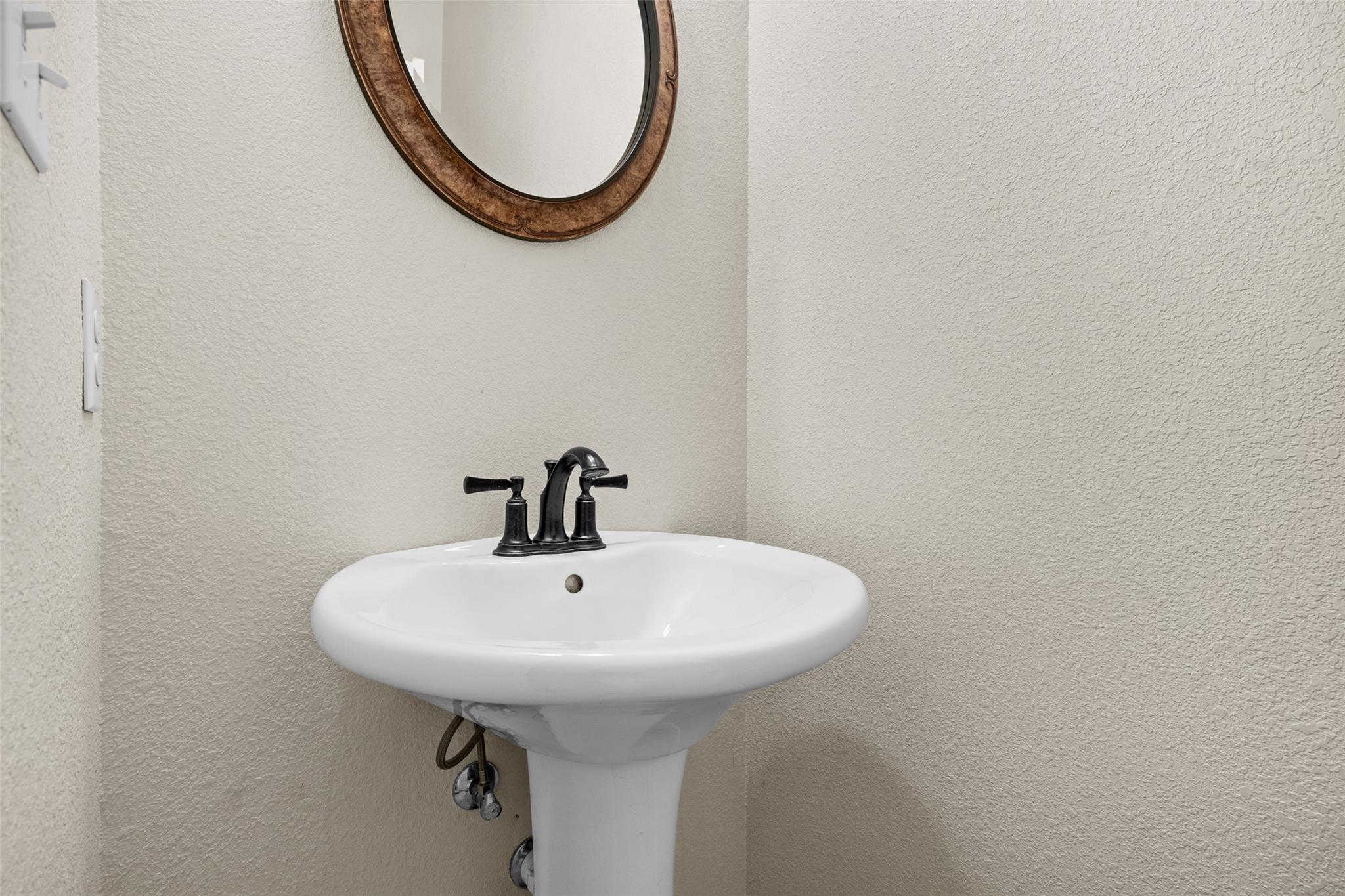 10409 Little Creek Circle Dripping Springs TX 78620