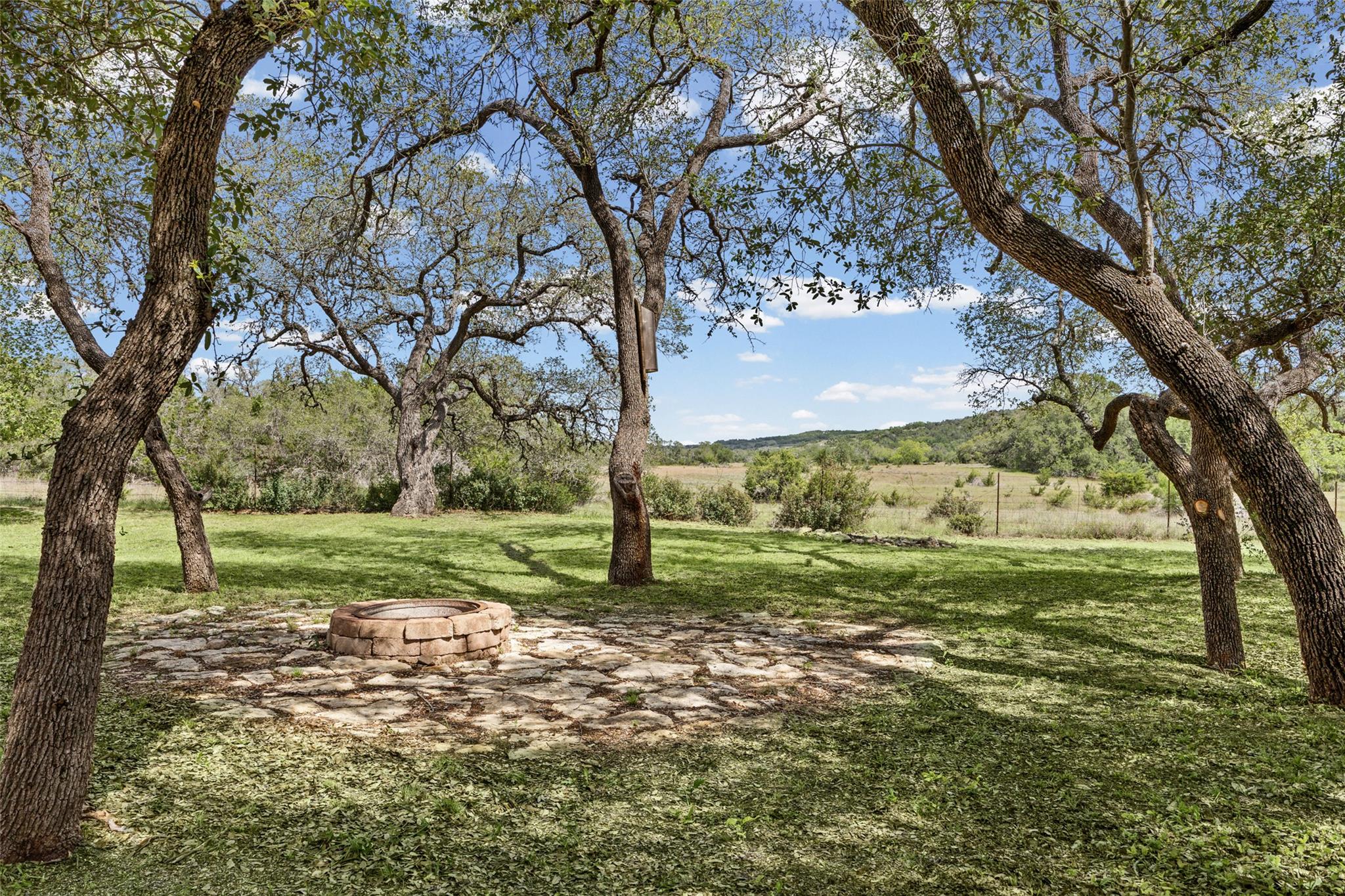 10409 Little Creek Circle Dripping Springs TX 78620
