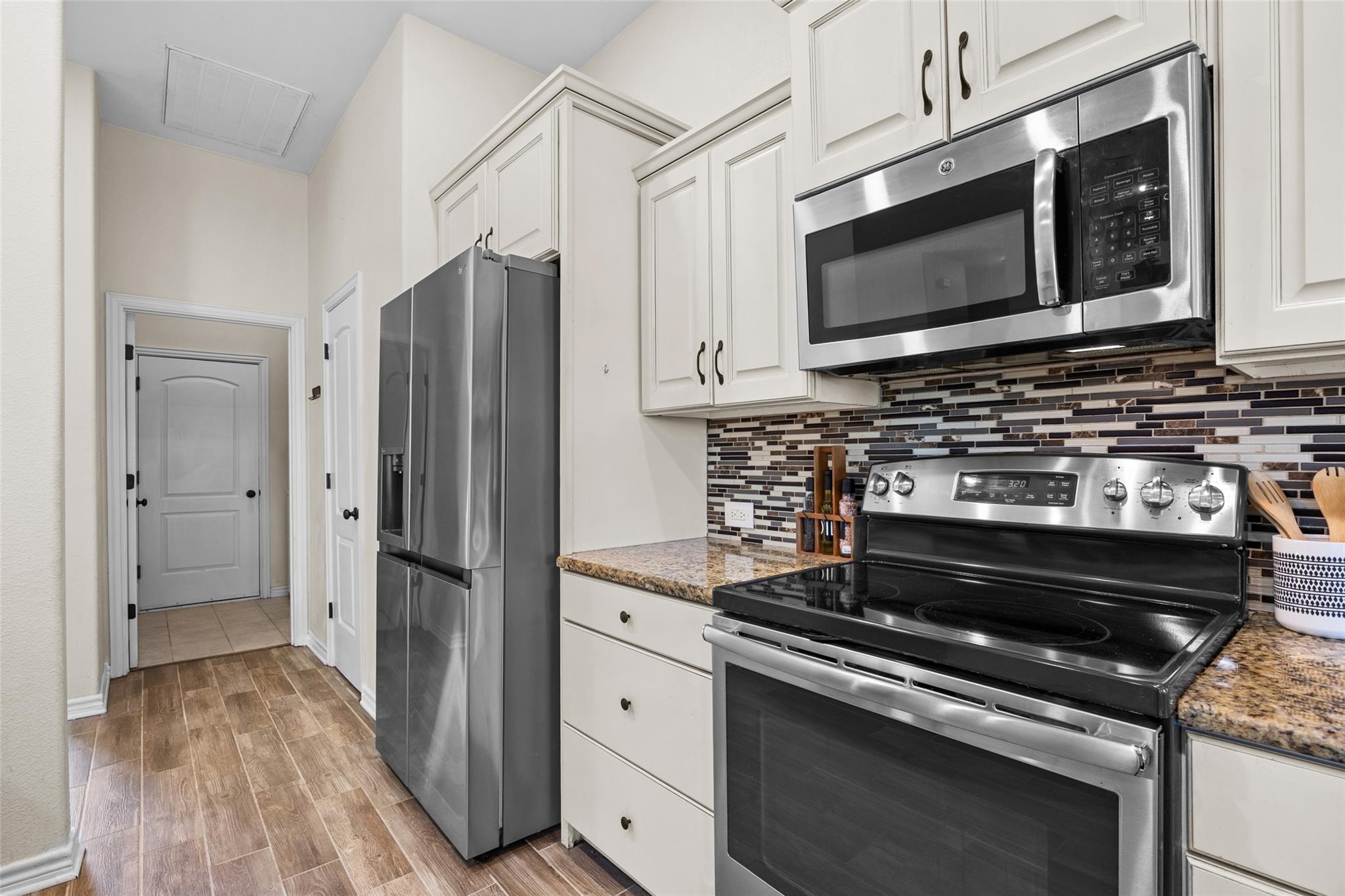 10409 Little Creek Circle Dripping Springs TX 78620