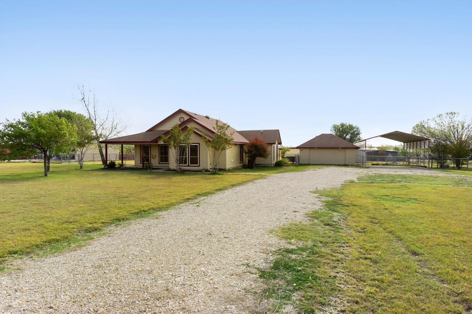 2601 Windy Ridge Road Taylor TX 76574