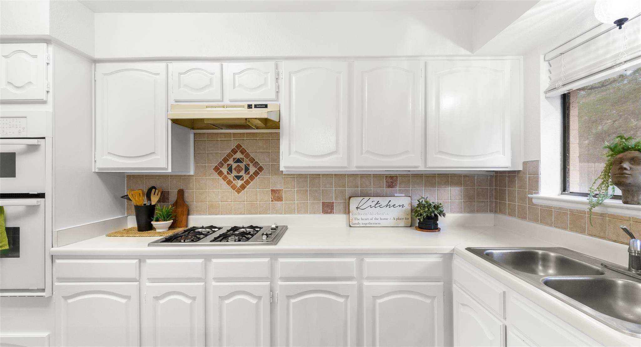 13248 Kerrville Folkway Austin TX 78729