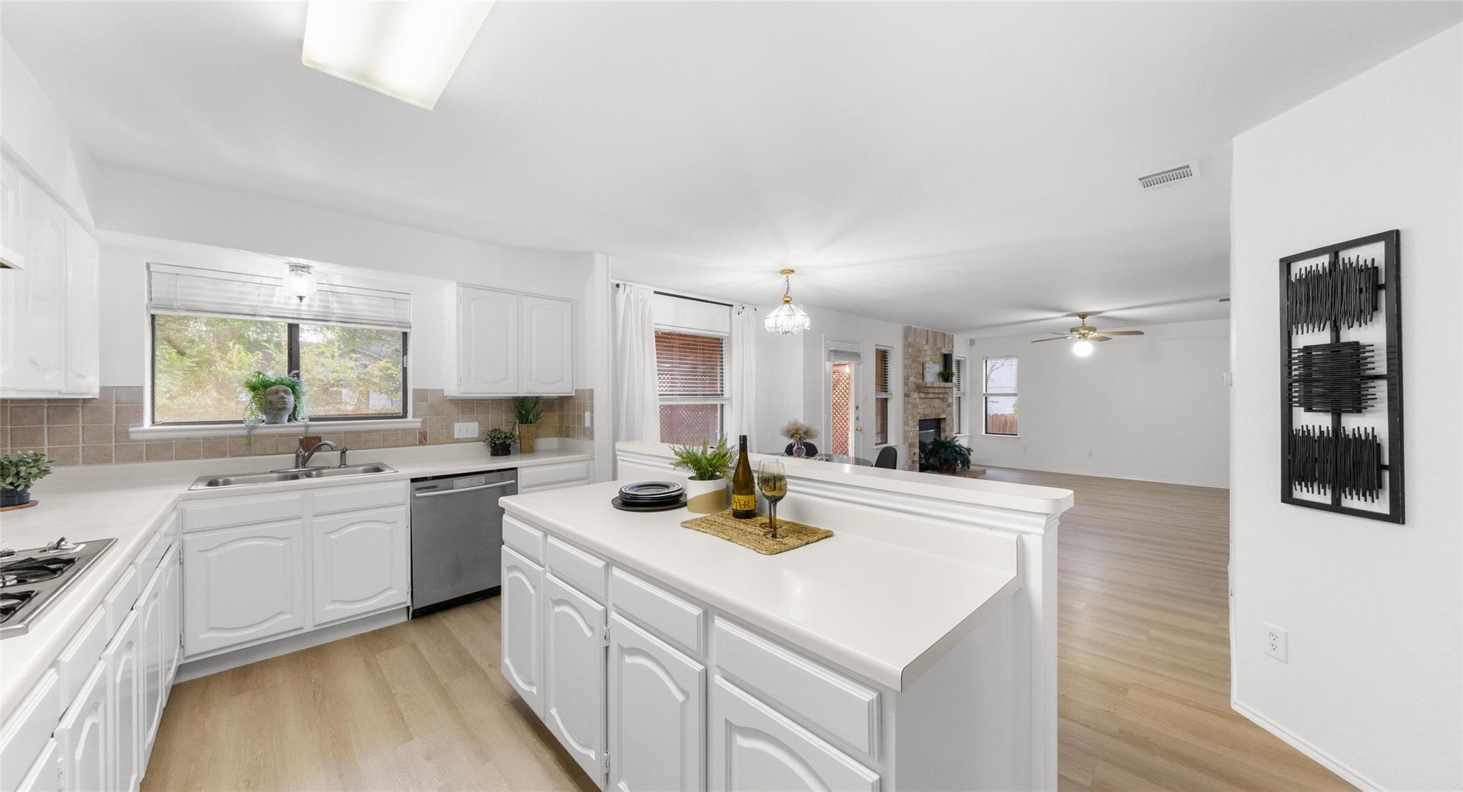 13248 Kerrville Folkway Austin TX 78729