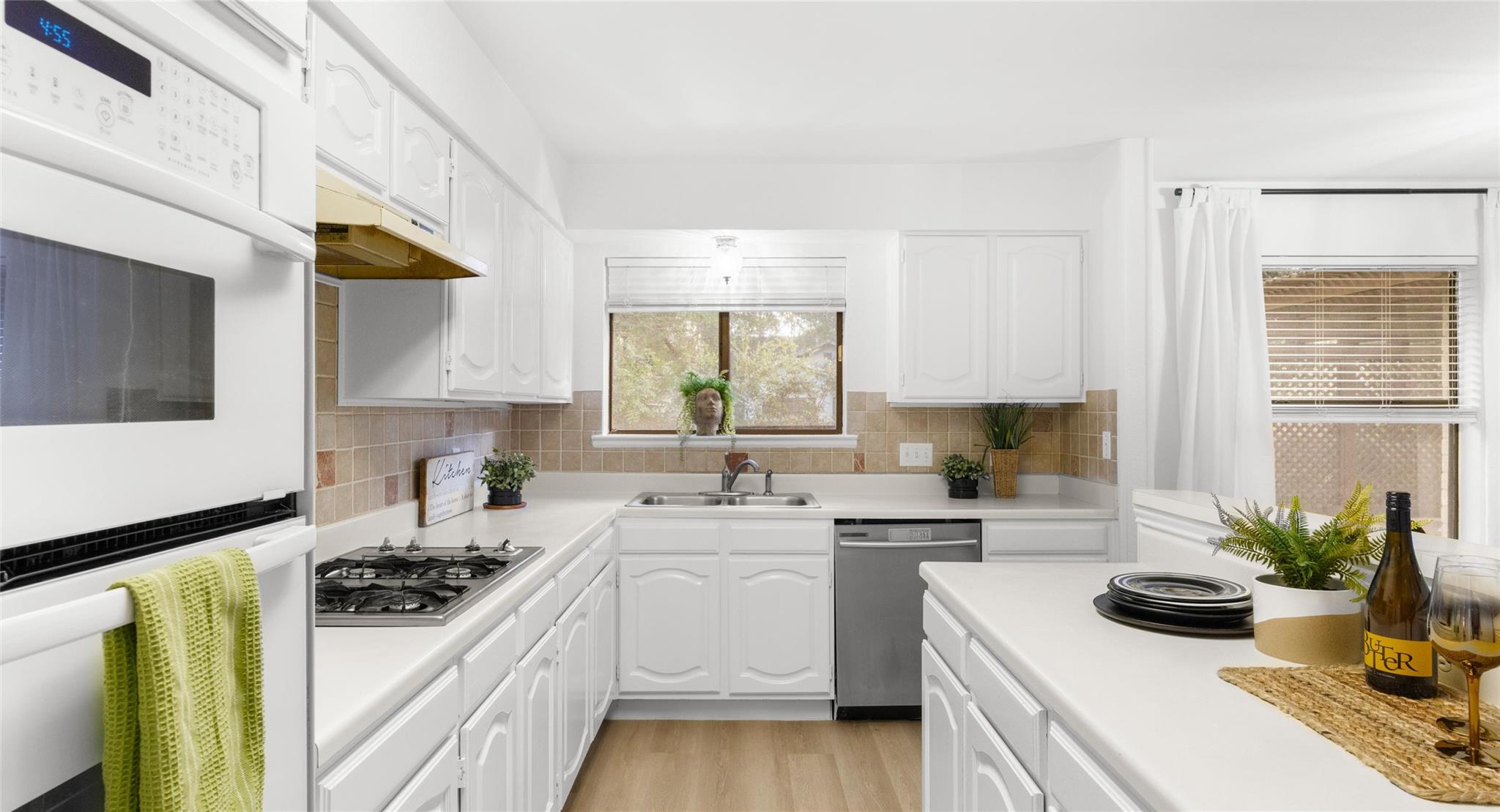 13248 Kerrville Folkway Austin TX 78729